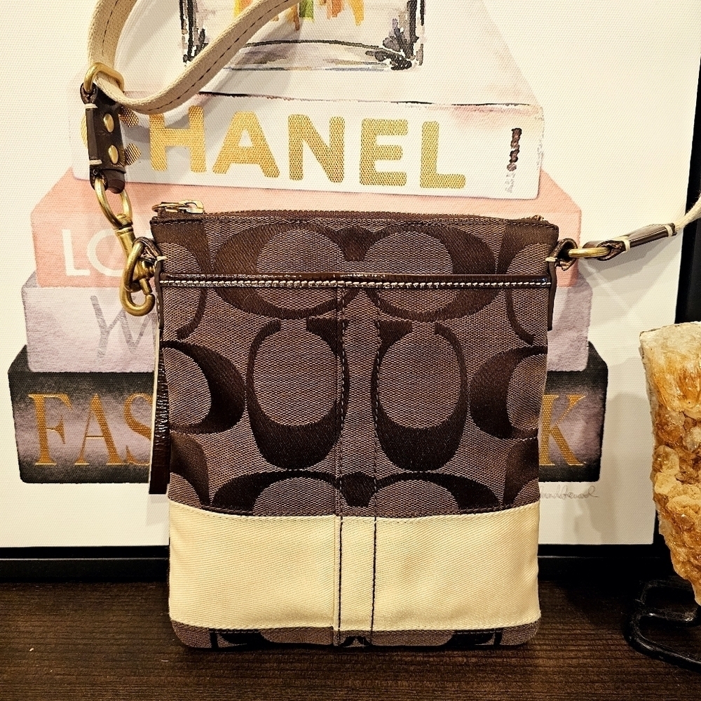 Coach Brown and Cream Messenger Crossbody Bag - Picture 3 of 13